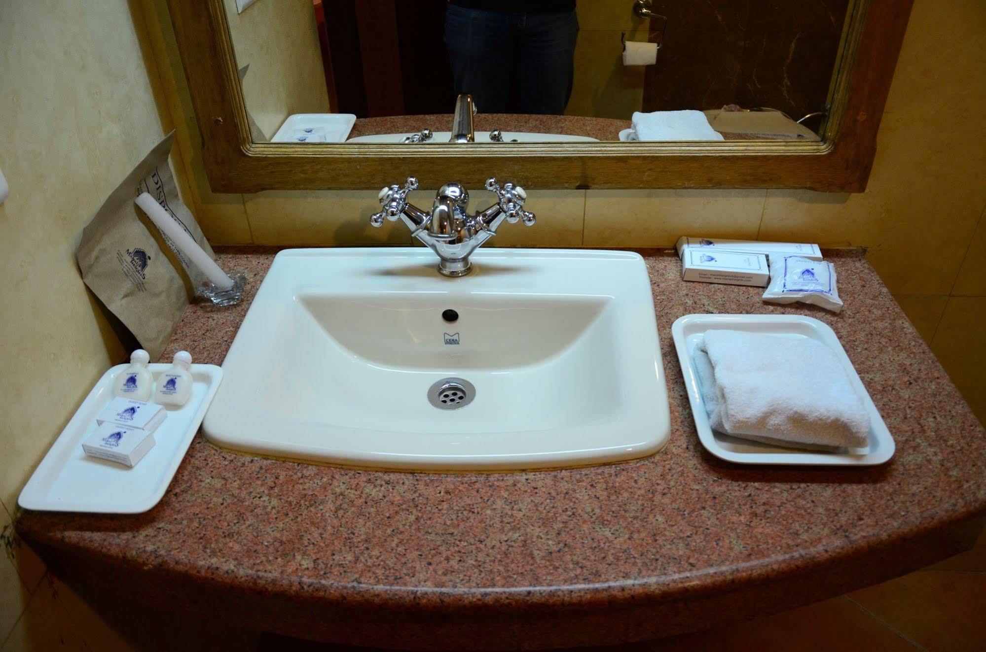 Hotel Manali Heights Eksteriør billede