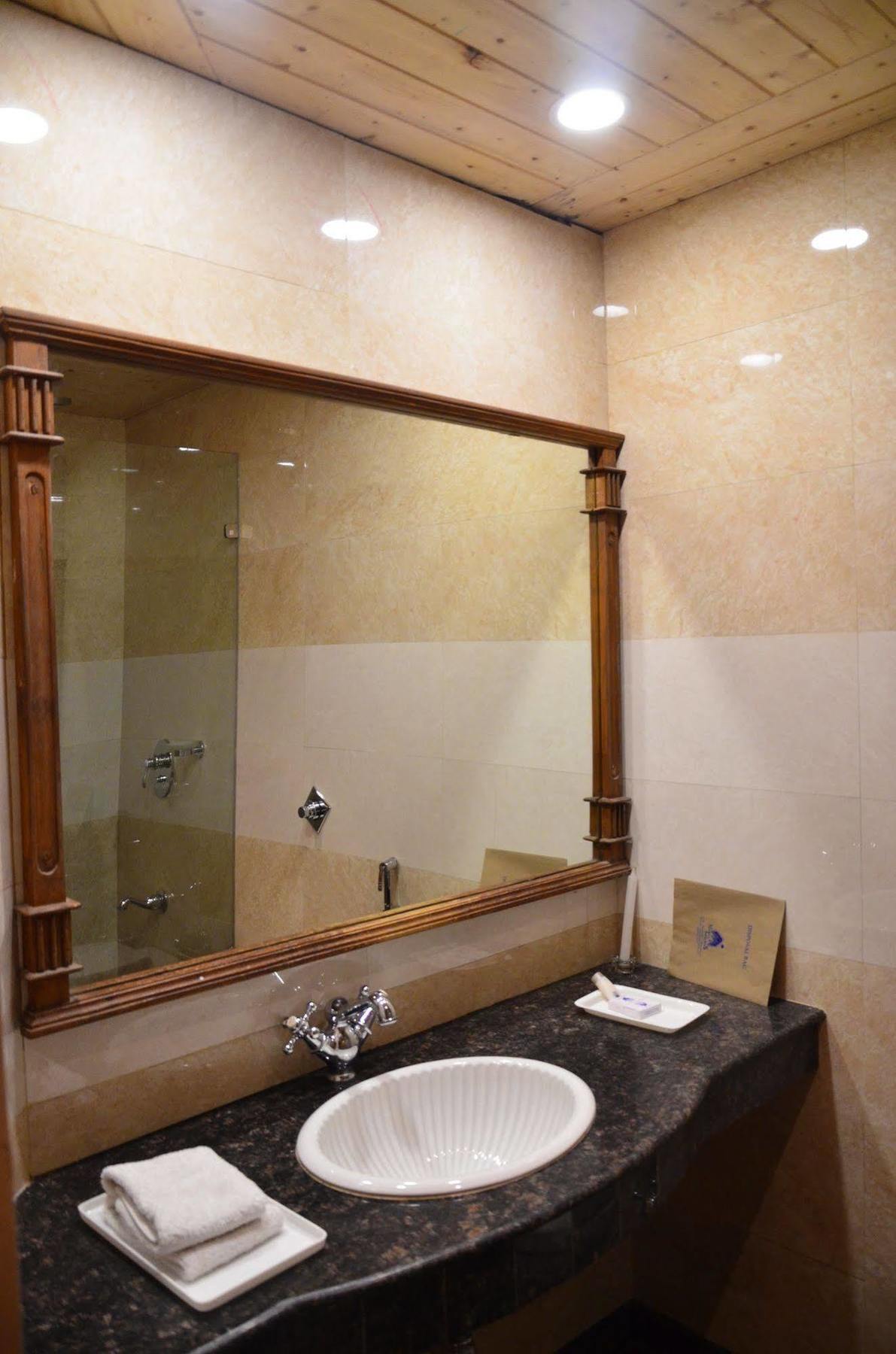 Hotel Manali Heights Eksteriør billede