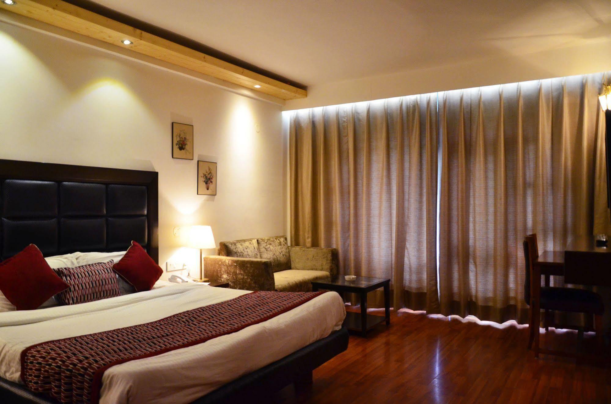 Hotel Manali Heights Eksteriør billede