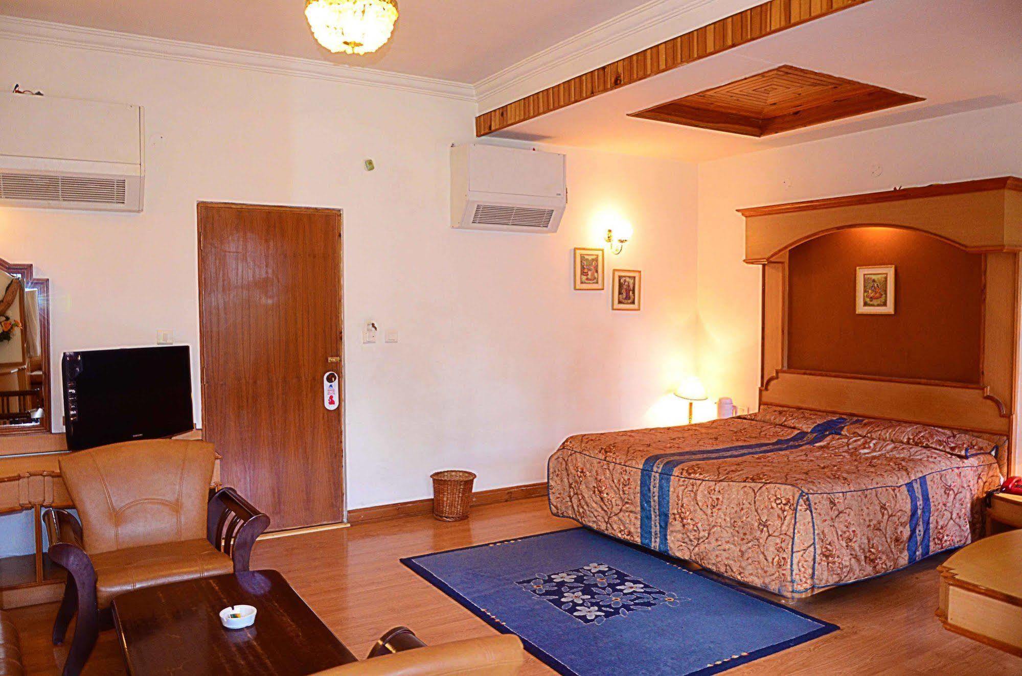 Hotel Manali Heights Eksteriør billede